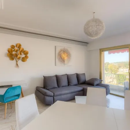 Velasquez Private * Cagnes-sur-Mer