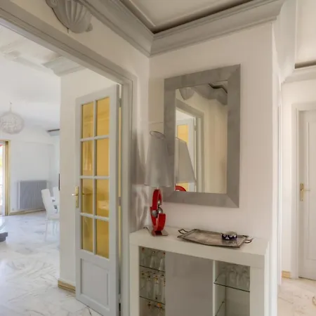 Velasquez Private * Cagnes-sur-Mer